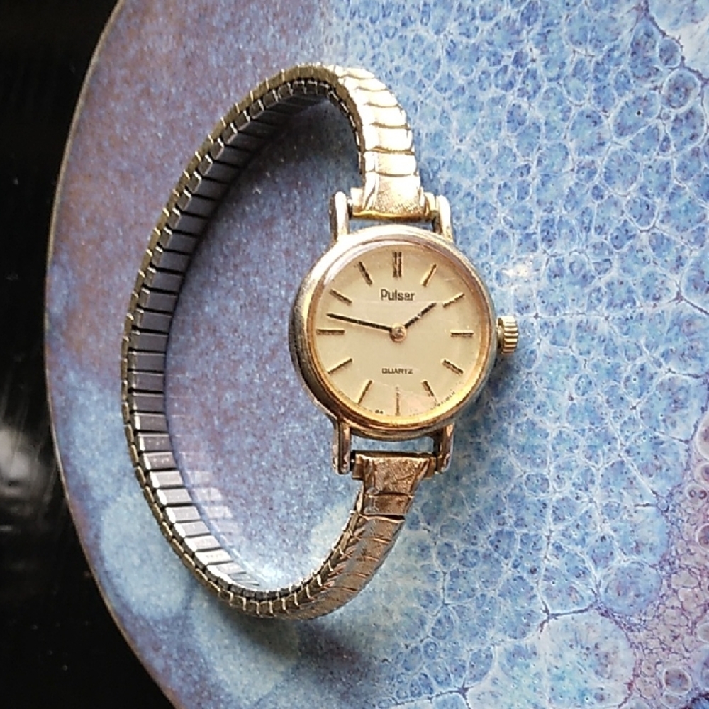 Vintage Pulsar Two-toned Silver and Gold Stretch Band Women's Watch